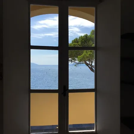Aparthotel Mira Capri *