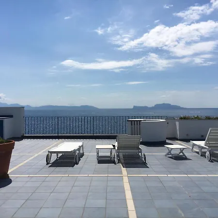 Apart-hotel Mira Capri *