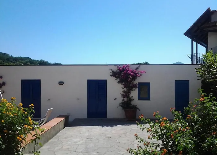 Mira Capri * Procida